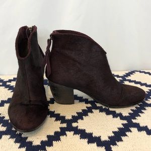 Cynthia Vincent calf hair ankle boots size 7 1/2